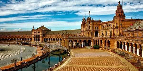 Celebra San Valentín en el Centro de Sevilla