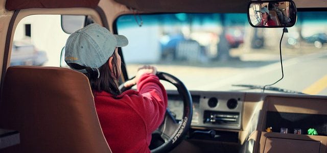 Complementa tu seguridad al volante de tu primer coche