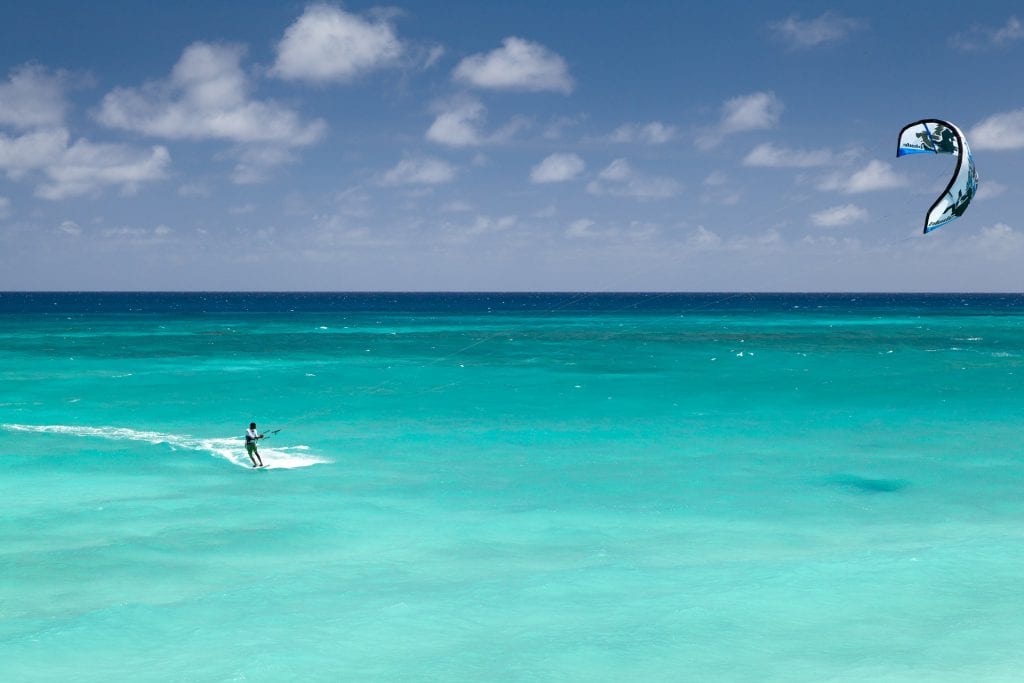 practicar kitesurf en vejer